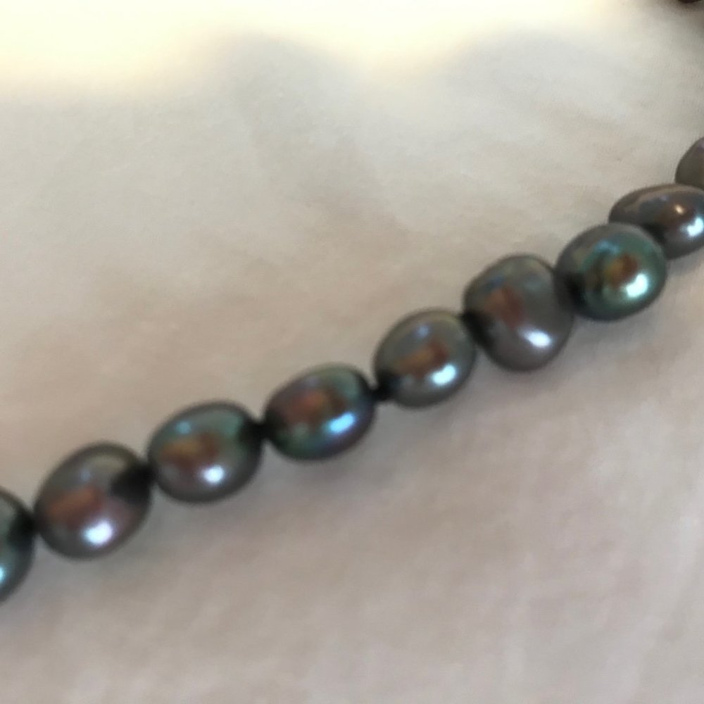BAROQUE PEARL NECKLACE